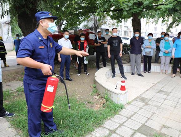 學(xué)?；馂?zāi)逃生中的五種錯(cuò)誤行為